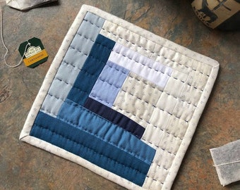 Log Cabin Potholder; Handmade, Hand Quilted - Blue and White Ditsy