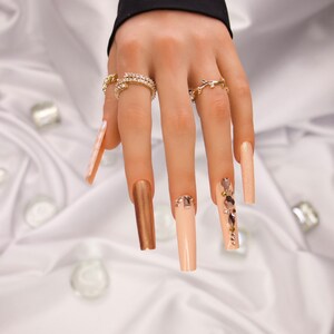LIMITLESS Press On Nails