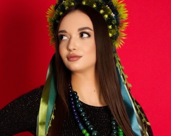 Couronne ukrainienne, fleur de luxe verte, grande couronne florale, ethnique moderne, gala du Met, Dia de Muertos, couronne verte de coiffure ukrainienne, couronne, Frida