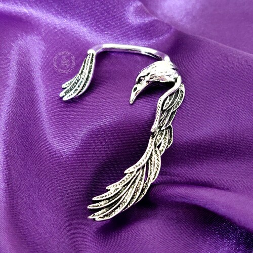 Single Raven Cuff Earring, Ear Cuff Earring, Gothic Cuff Earring, Fantasy Ear Cuff, Ear Cuff Climber, Silver Ear Cuff, Gothic Ear Climber