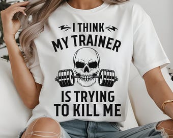 Divertido esqueleto de entrenador de gimnasio levantando pesas SVG PNG (descarga digital)
