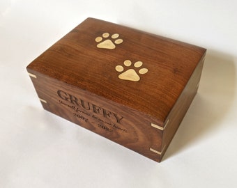 Handmade Pet urn for Ashes - Personalized Rosewood Cremation Urn, Ideal for Dog and Cat Ashes, Sympathy Gift for Pet Loss