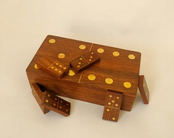 Personalisieren Sie handgemachtes Holzdomino-Fliesenspiel mit Aufbewahrungsbox | Indoor Familienspiele | Familien- und Kinderspiel | Geschenk für Erwachsene / Kinder.