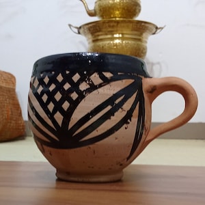 Tasse à eau marocaine traditionnelle en argile, tasse marocaine faite main, tasse Safi artisanale, tasse à thé marocaine traditionnelle