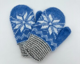 Mittens for babies 1 year old from sheep wool blue knitted fluffy baby mittens with snowflake print christmas gift