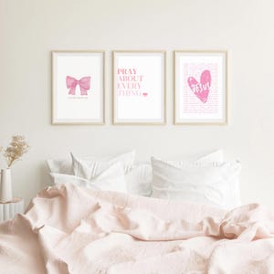 3 piezas de pósteres de pared con frases de fe y lazos femeninos en color rosa