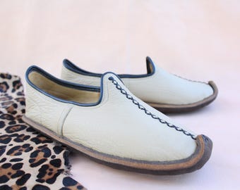 Creme Leather Turkish Yemeni Shoes - Sandals for Women and Men -  Gift for Him Her - Tamgacci