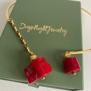 Collier ras de cou en fil de corail rouge, collier goutte de corail, collier tendance élégant, cadeau de vacances unique, bijoux de Noël image 3