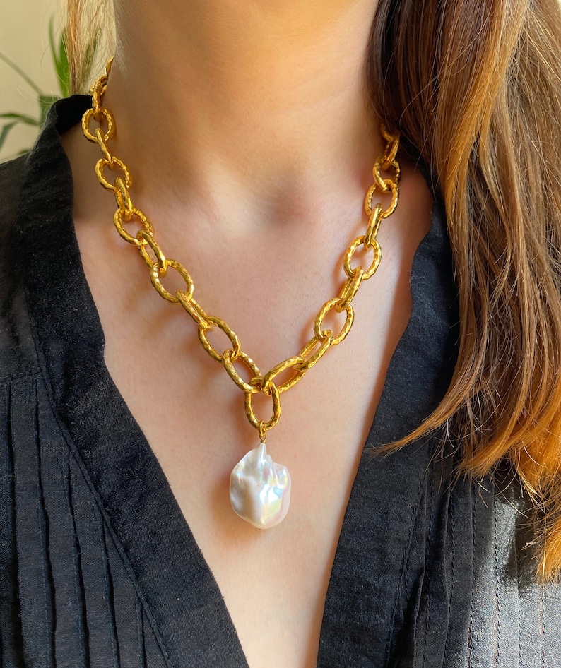 Baroque Pearl Pendant Necklace, Gold Bold Chain Pearl Pendant, Elegant Lariat Necklace, Handmade Pendant, Anniversary Gift For Her image 9
