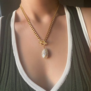 Chunky Freshwater Baroque Pearl Necklace, Gold Cuban Link Chain Necklace, Pearl Pendant, Elegant Necklace, Statement Necklace, Unique Gift image 5