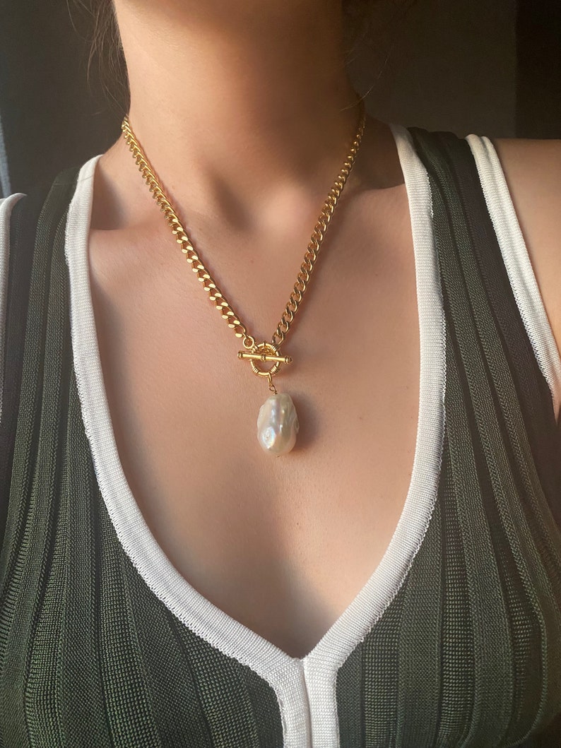 Chunky Freshwater Baroque Pearl Necklace, Gold Cuban Link Chain Necklace, Pearl Pendant, Elegant Necklace, Statement Necklace, Unique Gift image 5