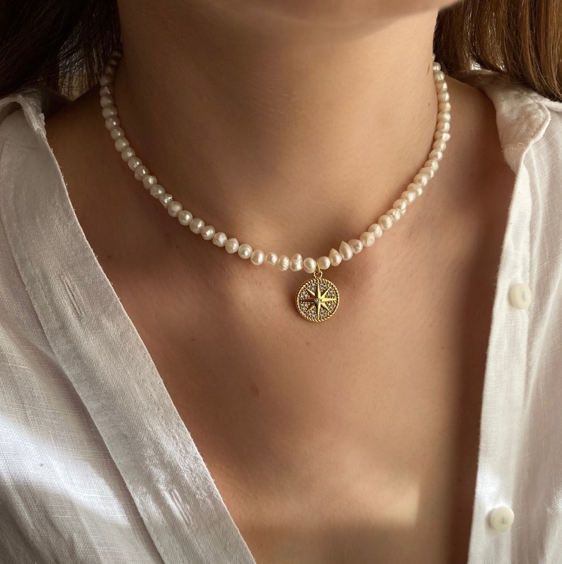 Minimalist Natural Freshwater Pearl Choker with Compass Charm, Pearl Beaded Choker Necklace, College Graduation Gift, Daughter Gift For Her image 1