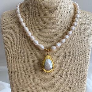 Natural Freshwater Pearl Beaded Necklace with Baroque Pearl Charm, Elegant Gold Baroque Pearl Pendant, Jewelry Handmade Beaded, Gift For Her image 6