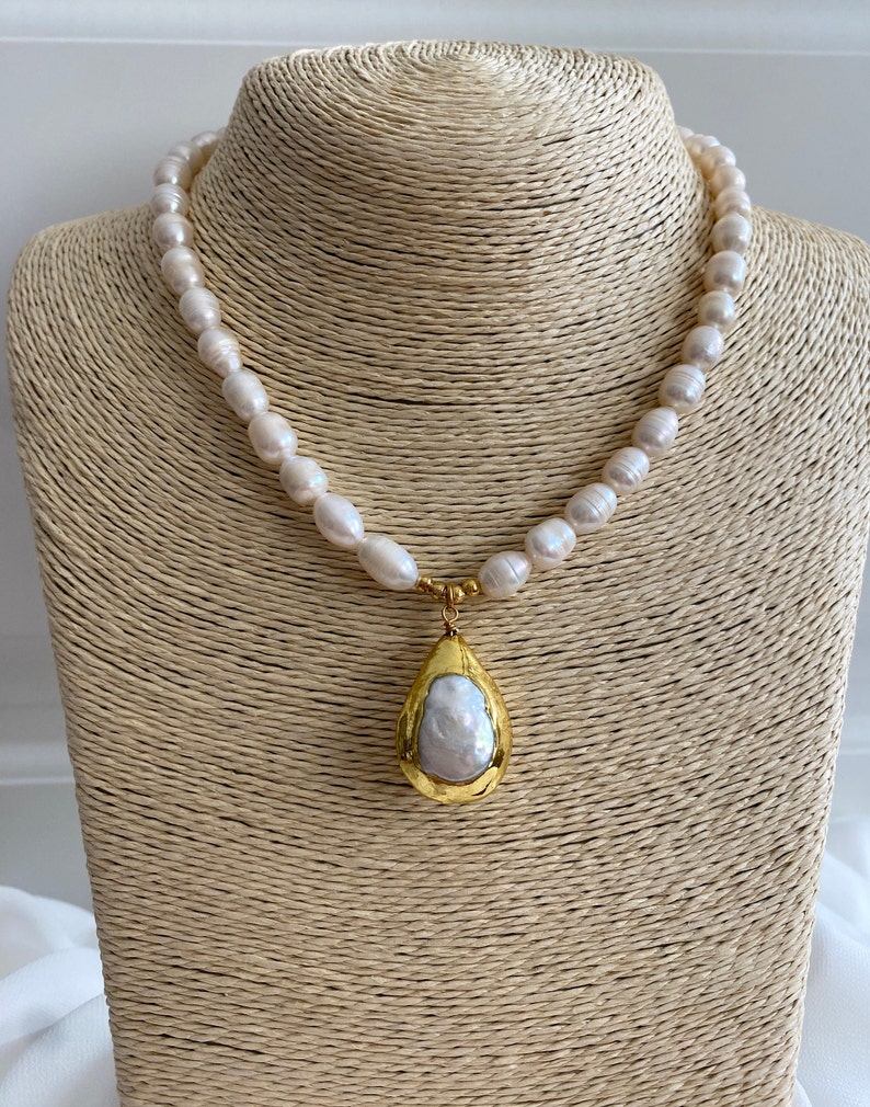 Natural Freshwater Pearl Beaded Necklace with Baroque Pearl Charm, Elegant Gold Baroque Pearl Pendant, Jewelry Handmade Beaded, Gift For Her image 6