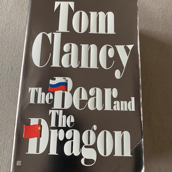 Tom Clancy 2001, The Bear and the Dragon, paperback