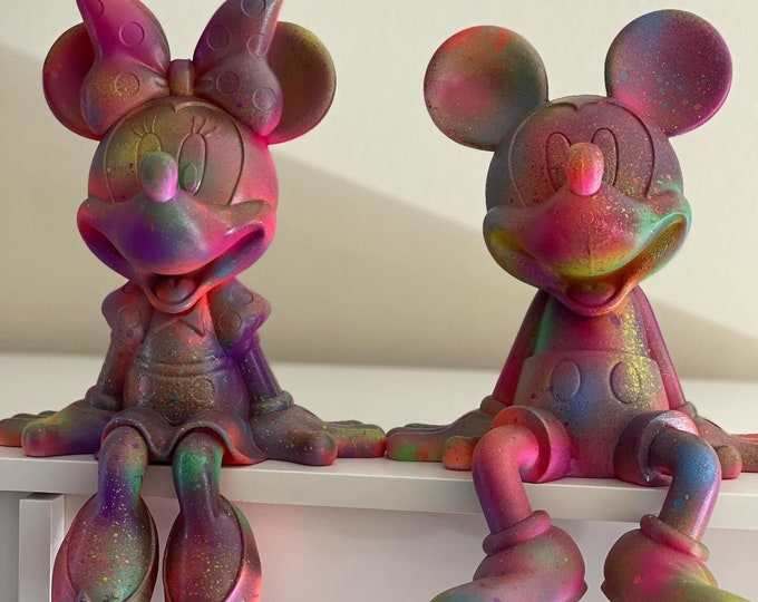 Discover Magic: Mickey & Minnie Decoration - 30cm Happy Colors!