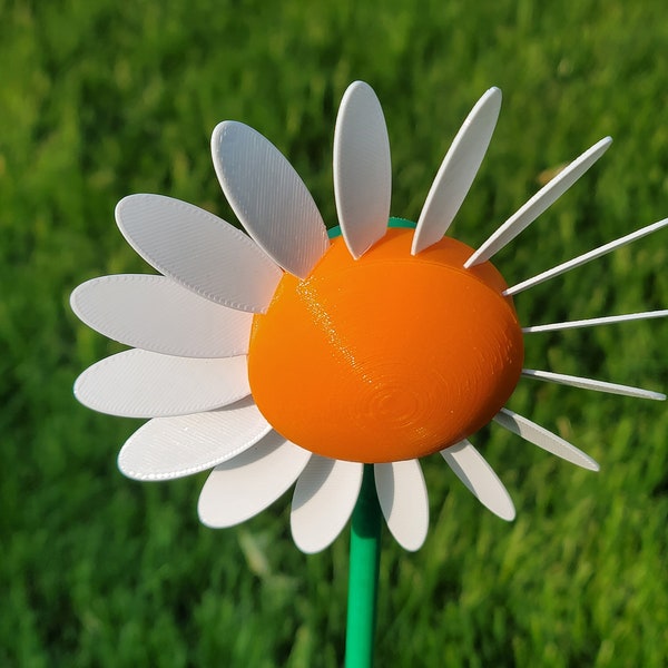 Yard Spinner - Daisy (Pick Your Color)