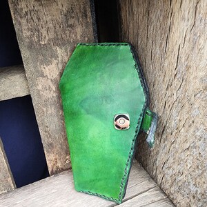 Cartera Ataúd Verde y Negra