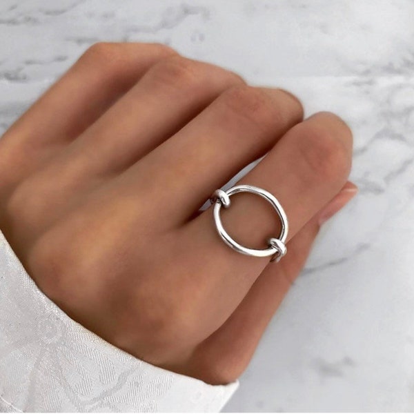 Ellipse ring, sterling silver, Birthday ring , Unique daily ring,  Unique Ring, Chunky ring , Israel Jewelry , Israeli artist, minimal ring