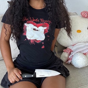 She wants revenge Two-headed Lamb Women&#39;s Fitted Oversized Shirt