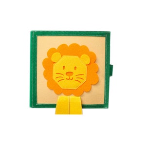 Le livre tranquille du lion peek-a-boo - livre chargé Montessori - livre d'apprentissage d'activités - livre en feutre pour les tout-petits - livre occupé pour 1 2 3 ans