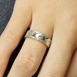 Ring Daucus carota silver 925 with rolled structure blackened width 7.5 mm