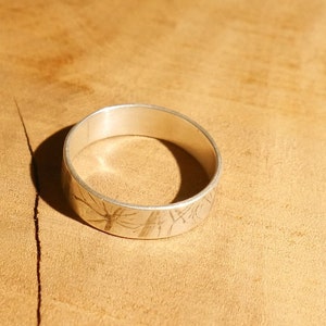 Ring Daucus carota silver 925 with rolled structure blackened width 5 mm