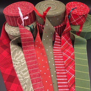 Fabric Holiday Quilt Binding by the yard.   Swipe to see options.
