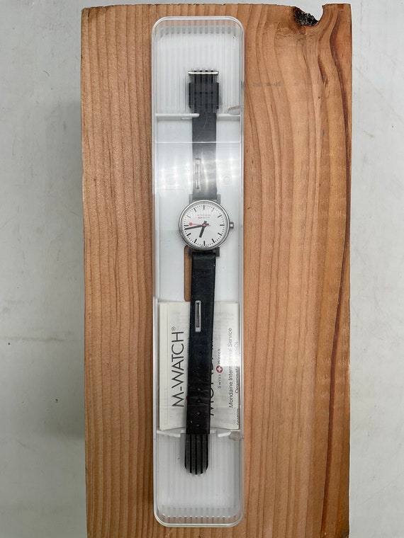 Reloj mondaine antiguo cheap