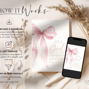 K&ouml;nnte beinhalten: Eine digitale Babyparty-Einladungsvorlage mit einer aquarellierten rosa Schleife und dem Text 'IT'S A Girl'. Das Bild zeigt eine gedruckte Karte und einen Smartphone-Bildschirm mit demselben Design sowie Anweisungen 'HOW IT WORKS' zum Herunterladen, Bearbeiten in Canva und Drucken oder digitalen Versenden.
