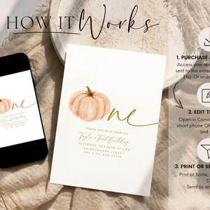 Pu&ograve; includere: Un design di invito digitale con una zucca ad acquerello e la parola "one" in oro. L'invito include i dettagli dell'evento e le istruzioni per l'uso, visualizzate su uno smartphone e una scheda.