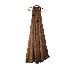 Vestido largo estilo bohemio con cuello halter y estampado paisley de Boemo Anthropologie, talla pequeña. imagen 6