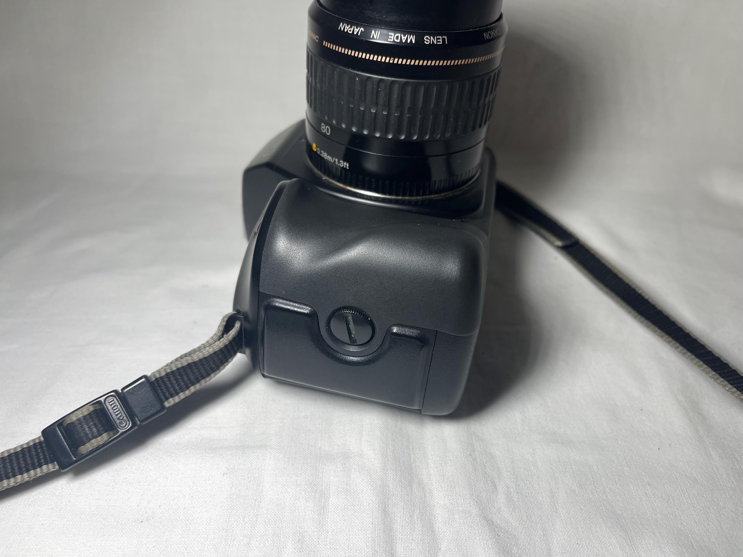 Appareil Photo Argentique Canon EOS 850 Avec Objectif 35-80mm - Occasion