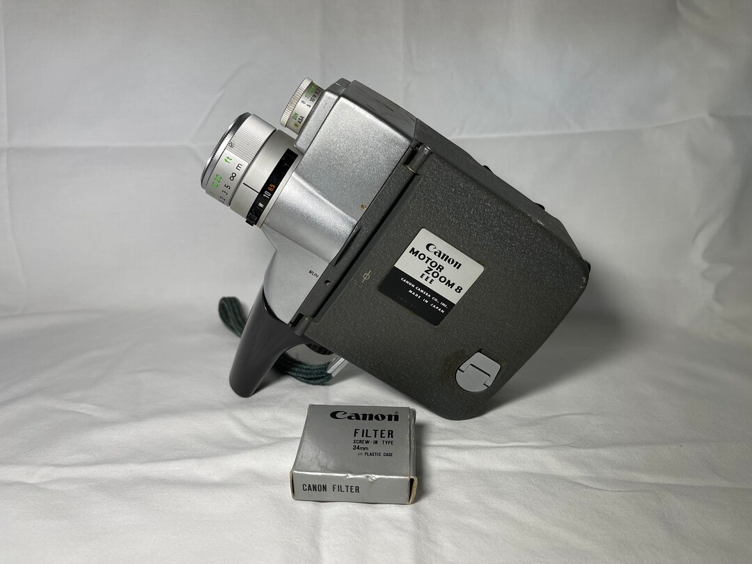 Canon Motor Zoom 8 EEE 8mm Film Camera 1960's With