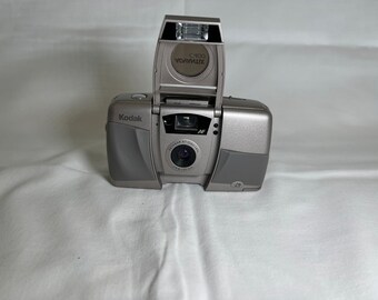 Kodak Advantix C400 Vintage Point and Shoot for APS Film