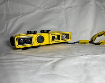 Vintage Minolta Dual 35 Weathermatic Underwater Point and Shoot