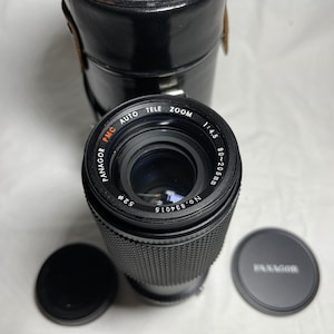 Panagor Auto Tele Zoom 80-205mm 1:4.5 vintage OM mount Lens