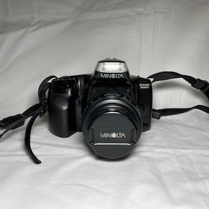 Minolta Dynax 300si Vintage 90’s 35mm SLR