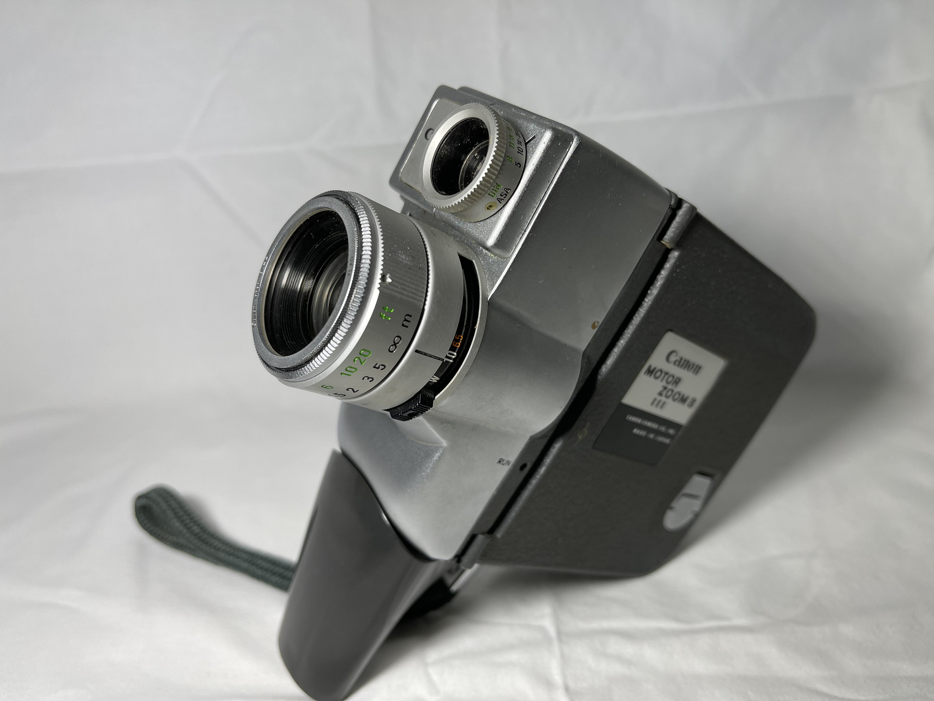 Canon Motor Zoom 8 EEE 8mm Film Camera 1960's With