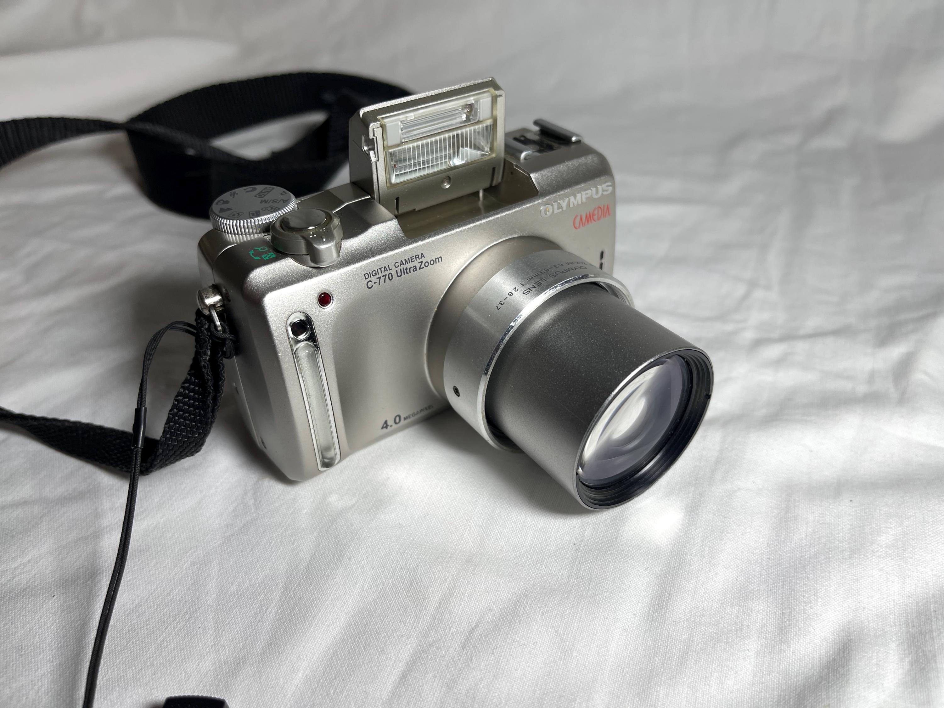 OLYMPUS/CAMEDIA C-770 ULTRA ZOOM/中古/コンデジ Olympus Camedia C-770 Ultrazoom Vintage Y2k Digital Camera