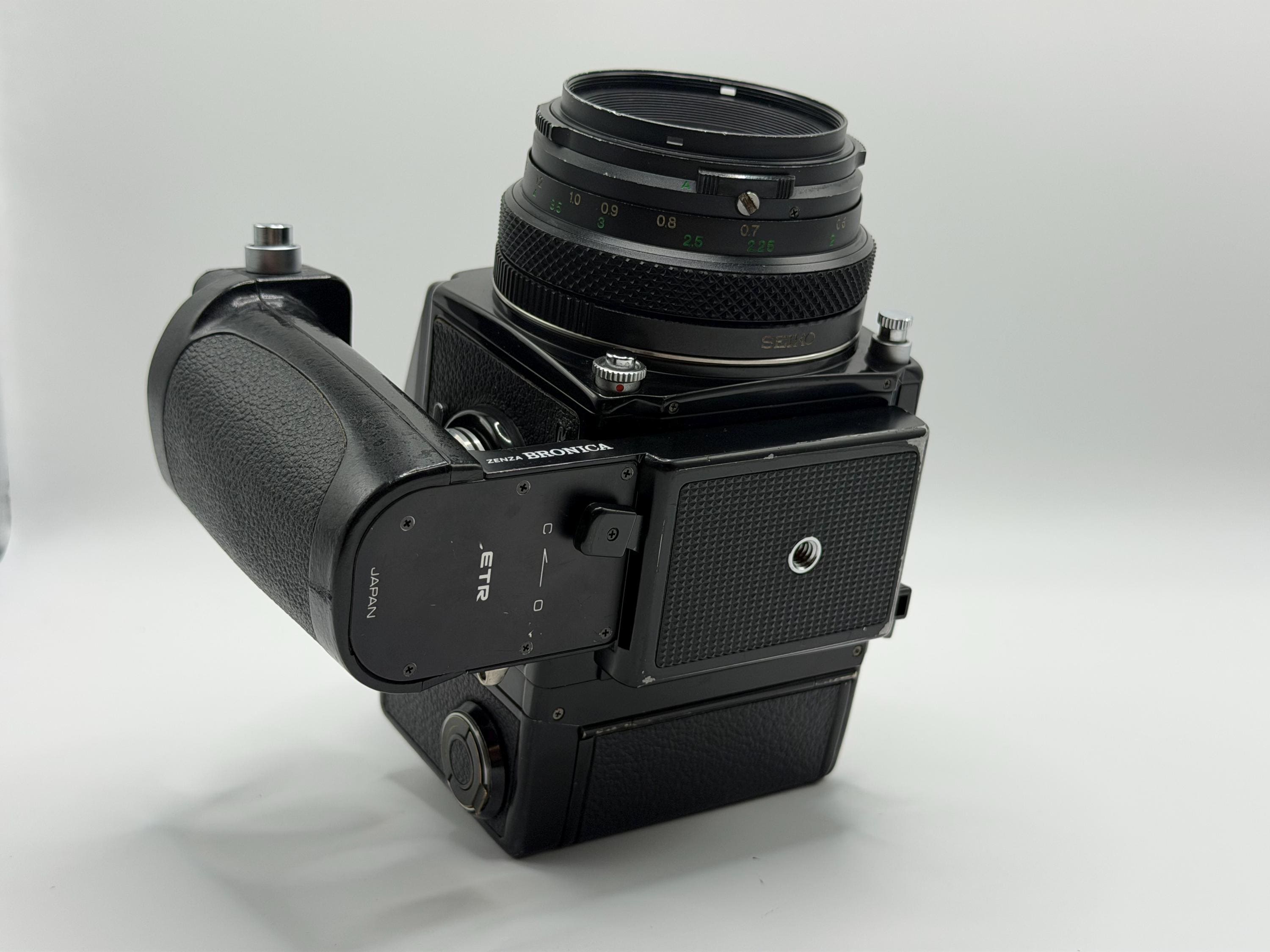 Zenza Bronica ETRS W/ 75mm 2.8, Winder and 120 Film Back | Vintage