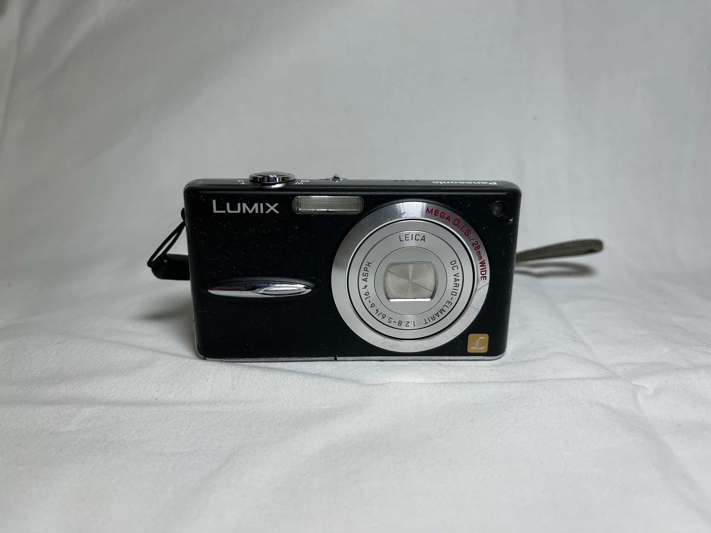 Lumix DMC-FX30 Digital Camera With Leica Lens