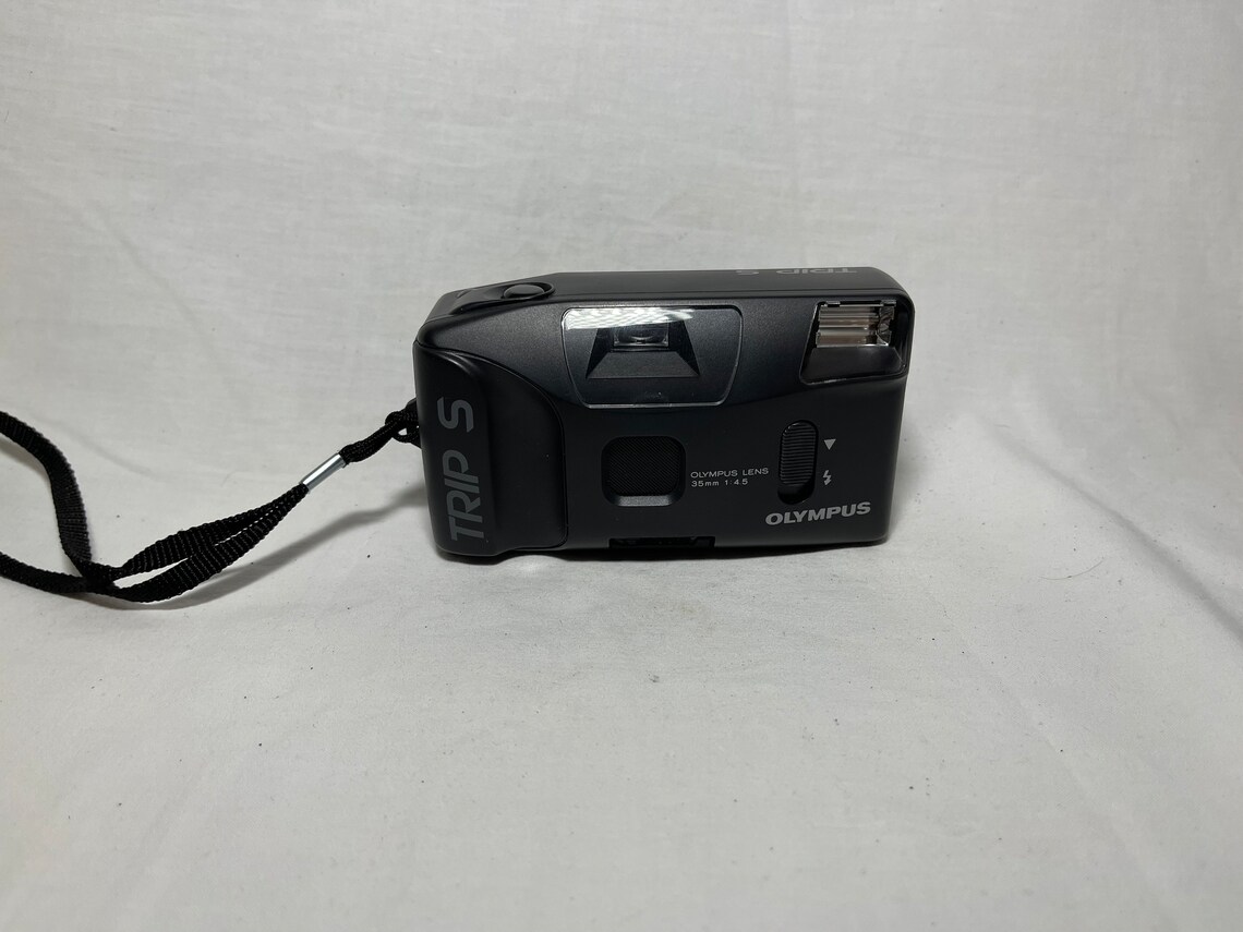 Olympus Trip S vintage point and shoot camera for 35mm film, foto 2 di 5