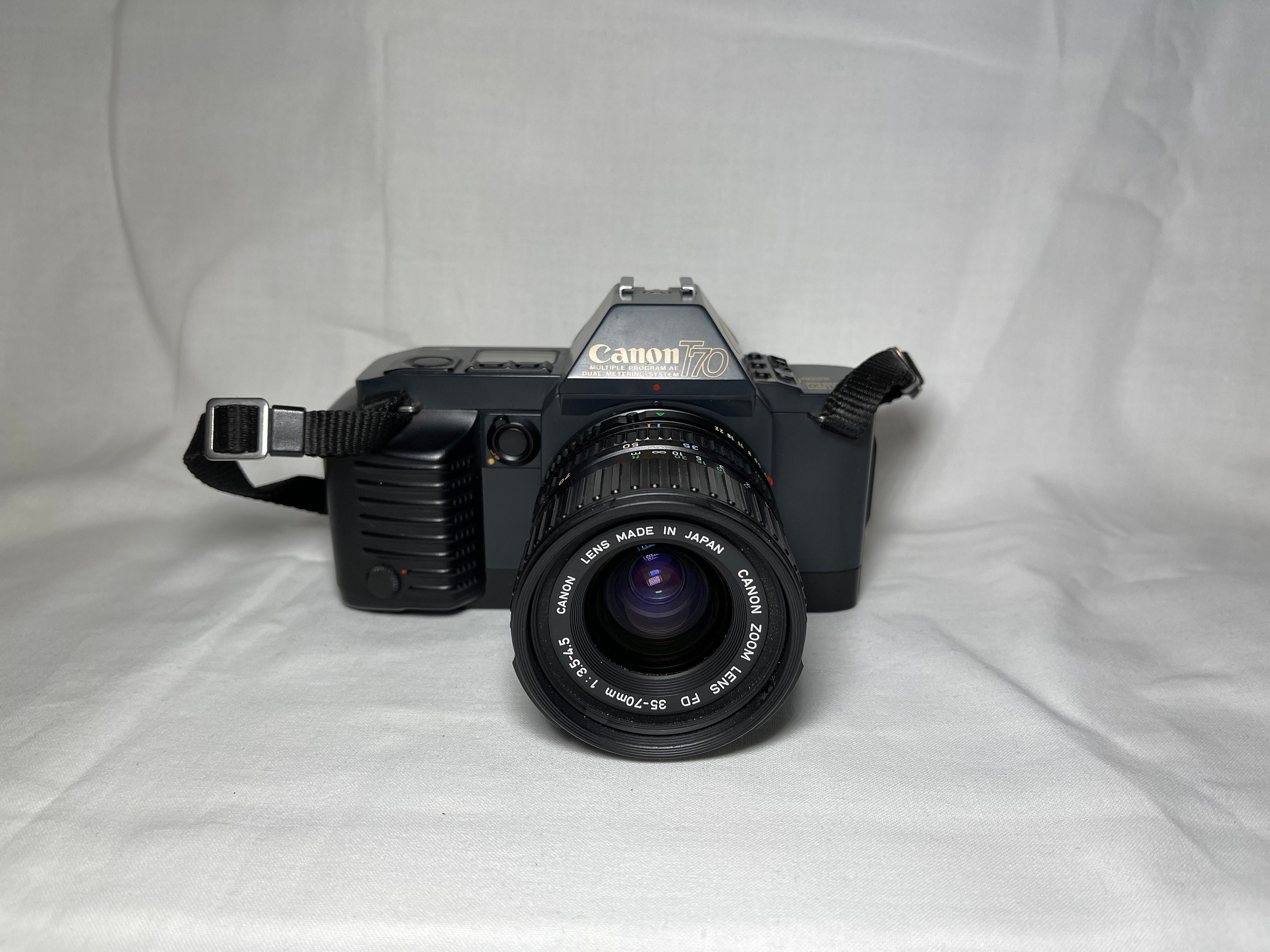 Lot De 4 Appareils Photo Vintage Dont Canon T70 - À Lire !