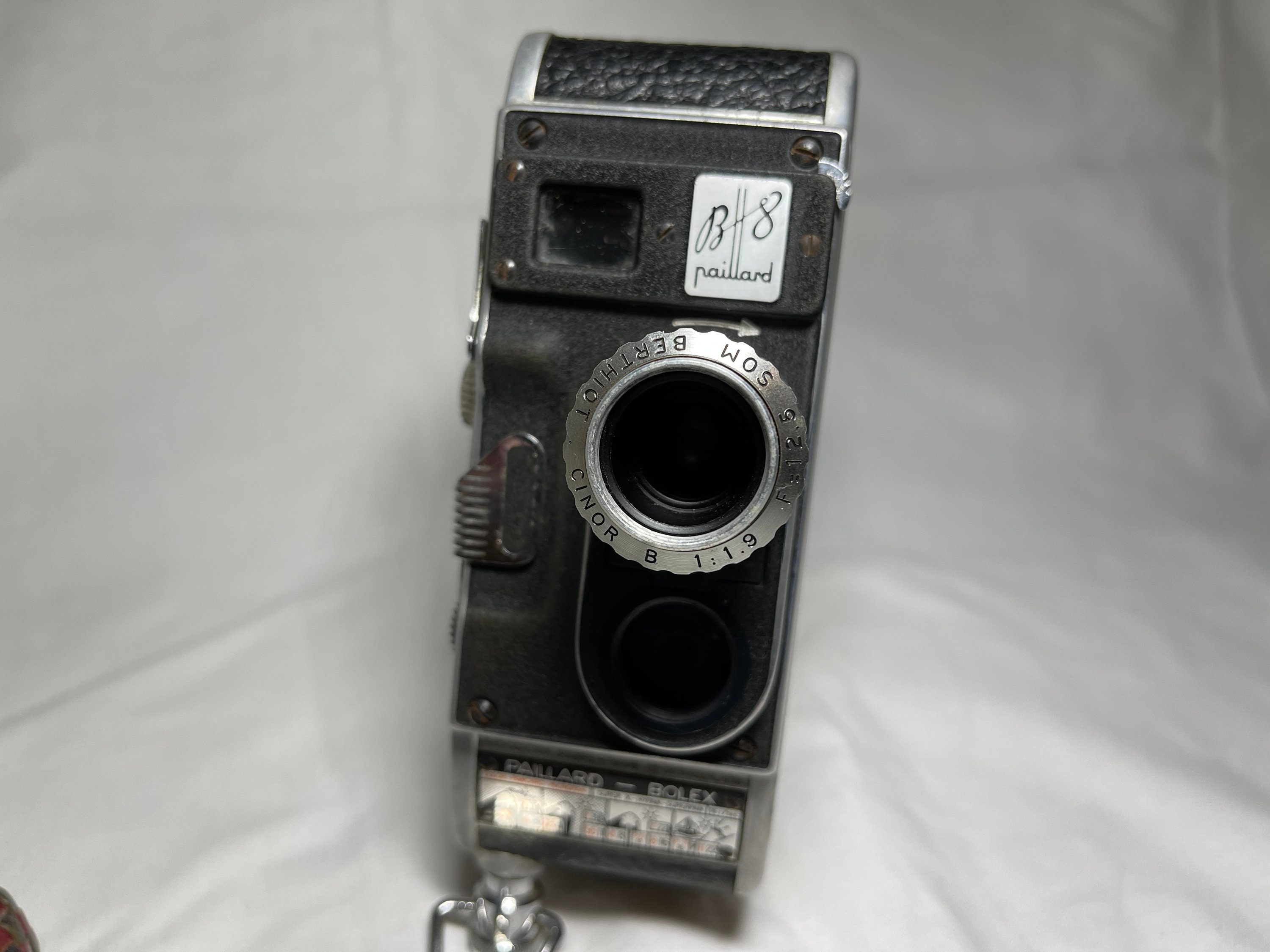 Bolex Paillard B8 ヴィンテージ 8 mm フィルムカメラ 50 年代のスイス