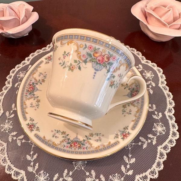 Royal Doulton Juliet Romance Collection teacup and saucer
