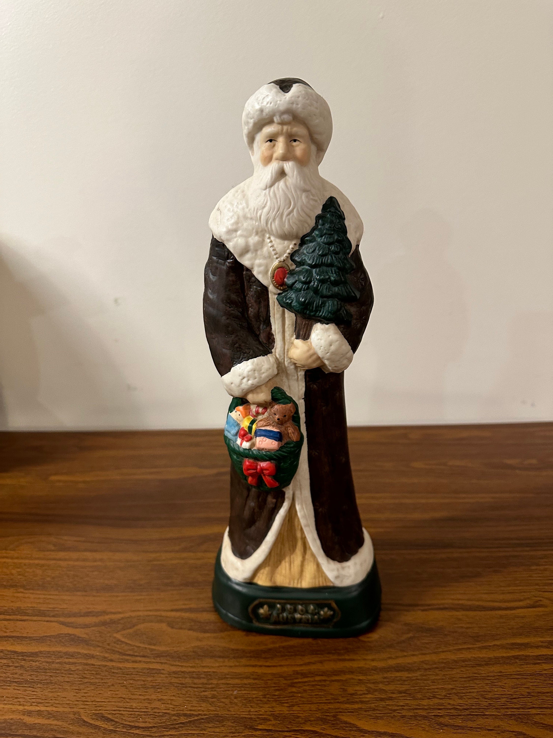Grandeur Noel Hand Painted Porcelain Santas of the World Figurine