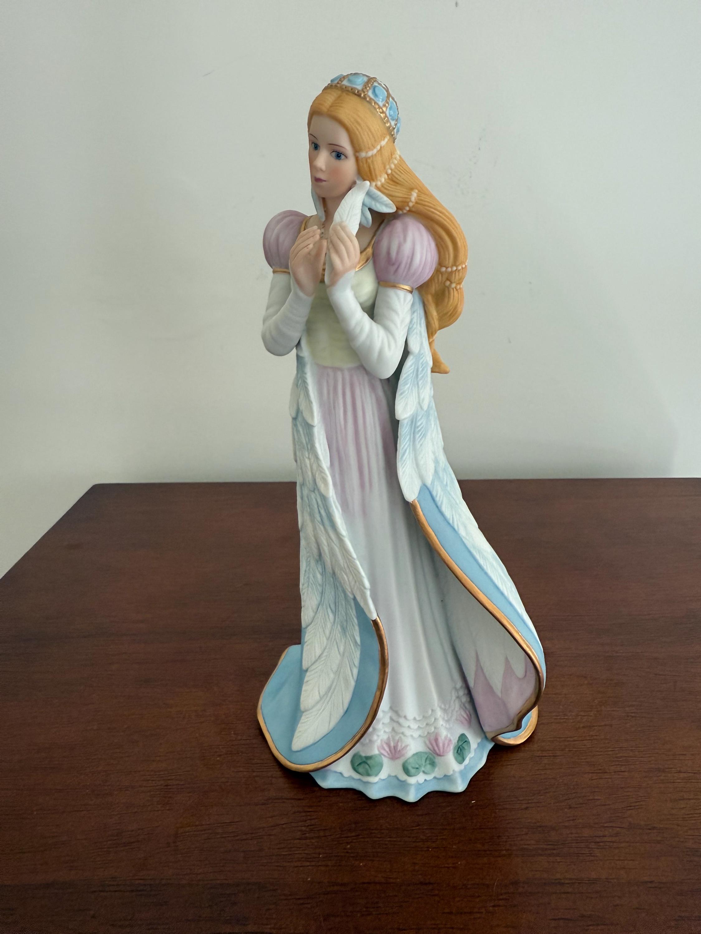 レノックス 伝説のプリンセスシリーズ「白鳥のプリンセス」フィギュア 