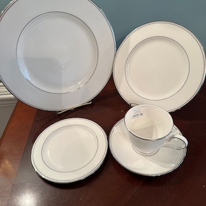 Lenox Federal Platinum Bone China 5-Piece Place Setting