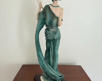 ジュゼッペ・アルマーニ「クレオ」限定版597/5000体フィギュア。高さ19